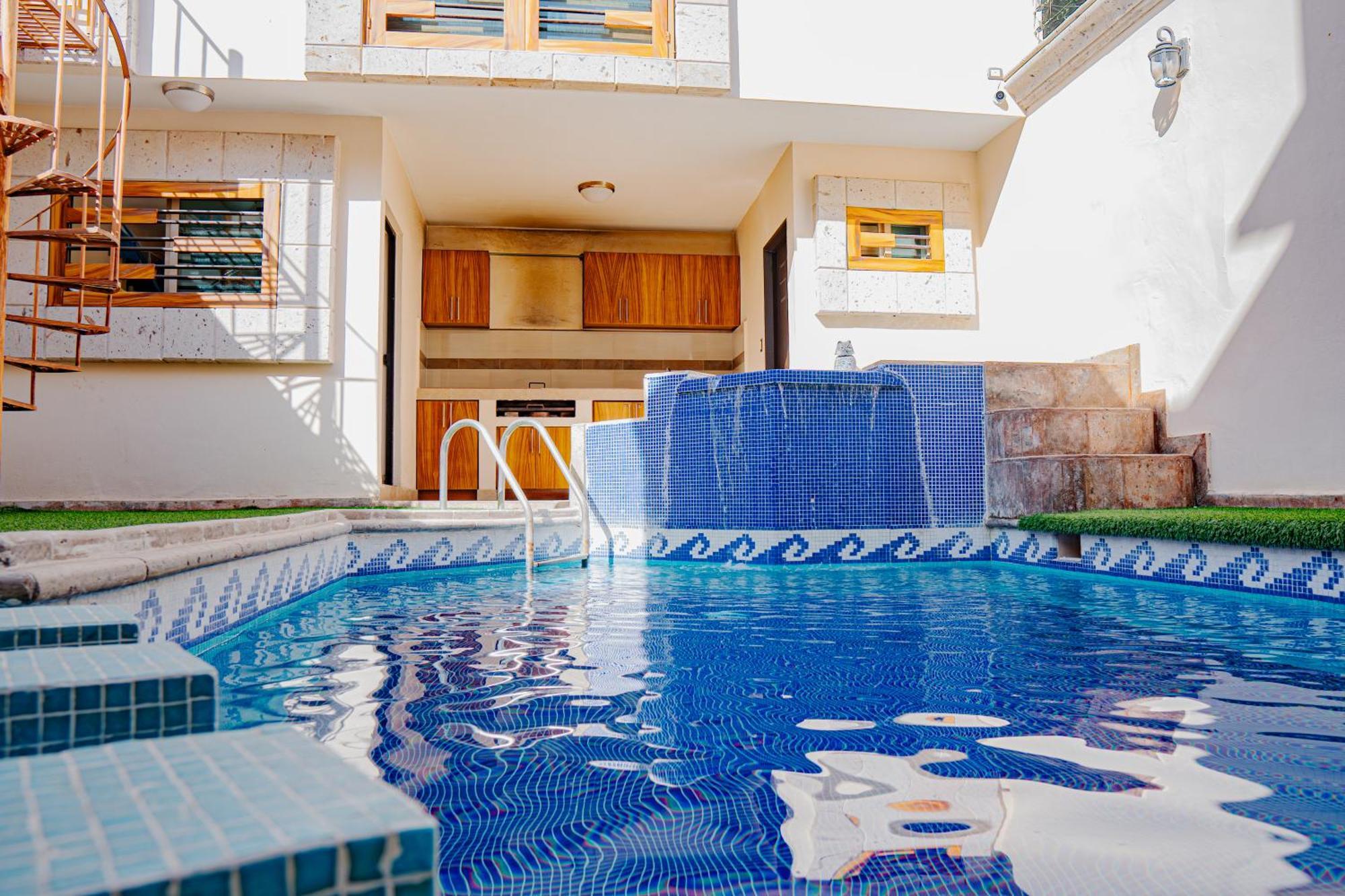 Villa Casa Con Alberca En Excelente Ubicacion, Grupos Grandes De Personas