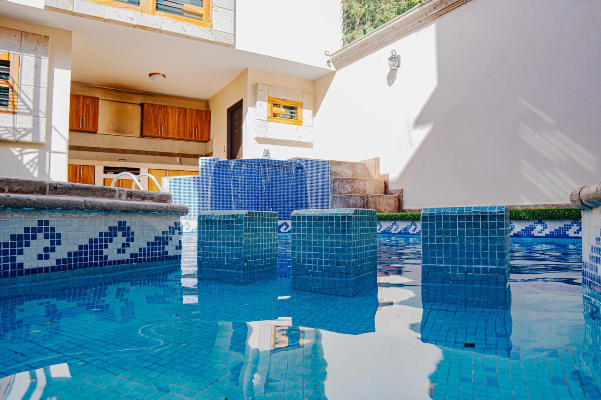 Casa Con Alberca En Excelente Ubicacion, Grupos Grandes De Personas Mazatlán