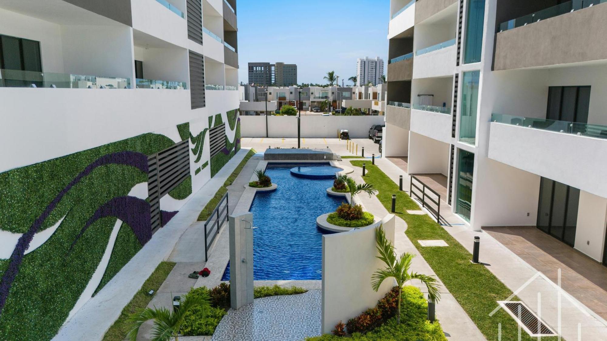 Apartment Promo!-queen Beds-near Beach-1st Floor-poolside-sleep 6 *
