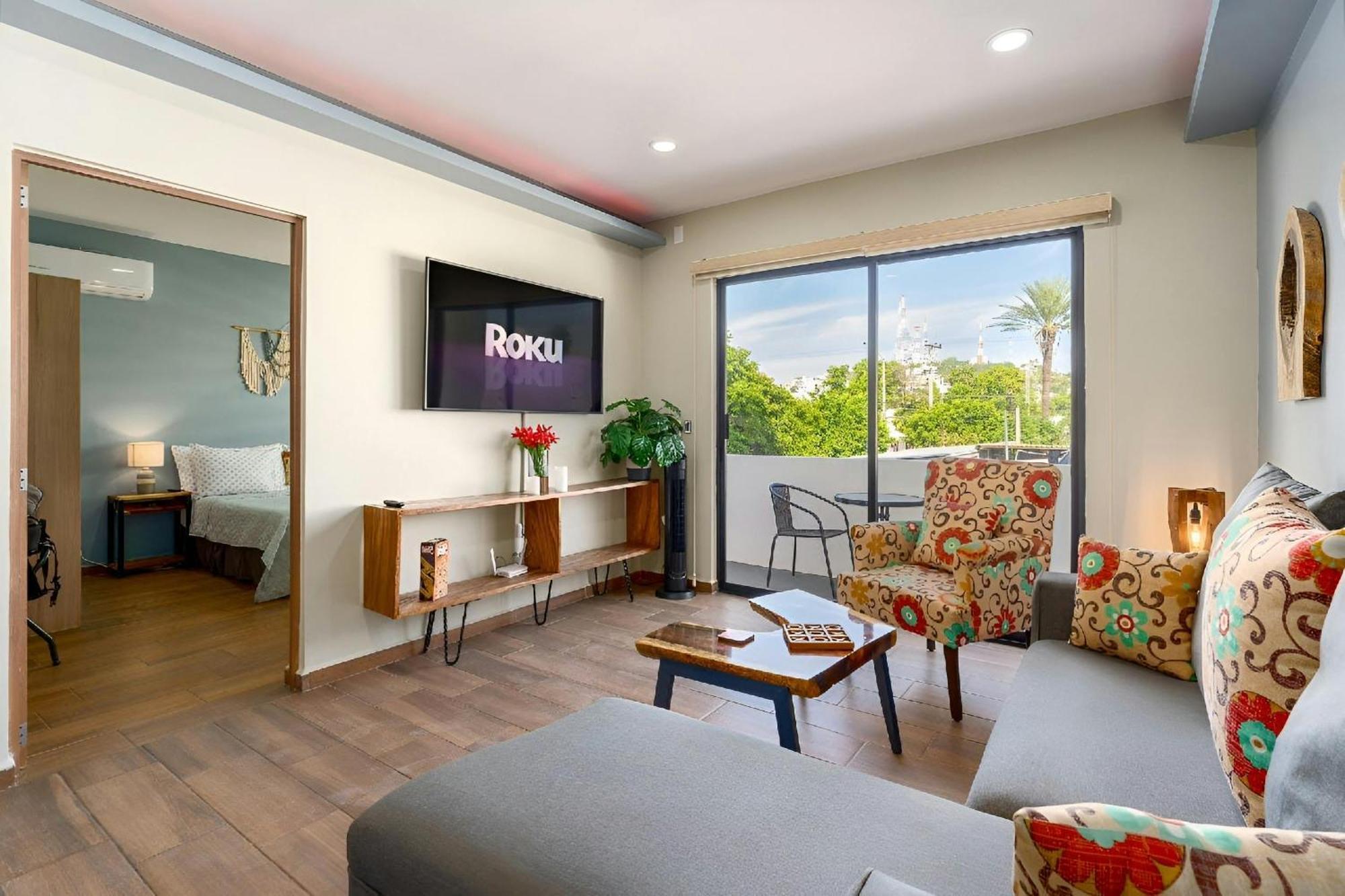 Promo! 2br-pool-views-king Bed-walk 2 Beach-5 Star Area *