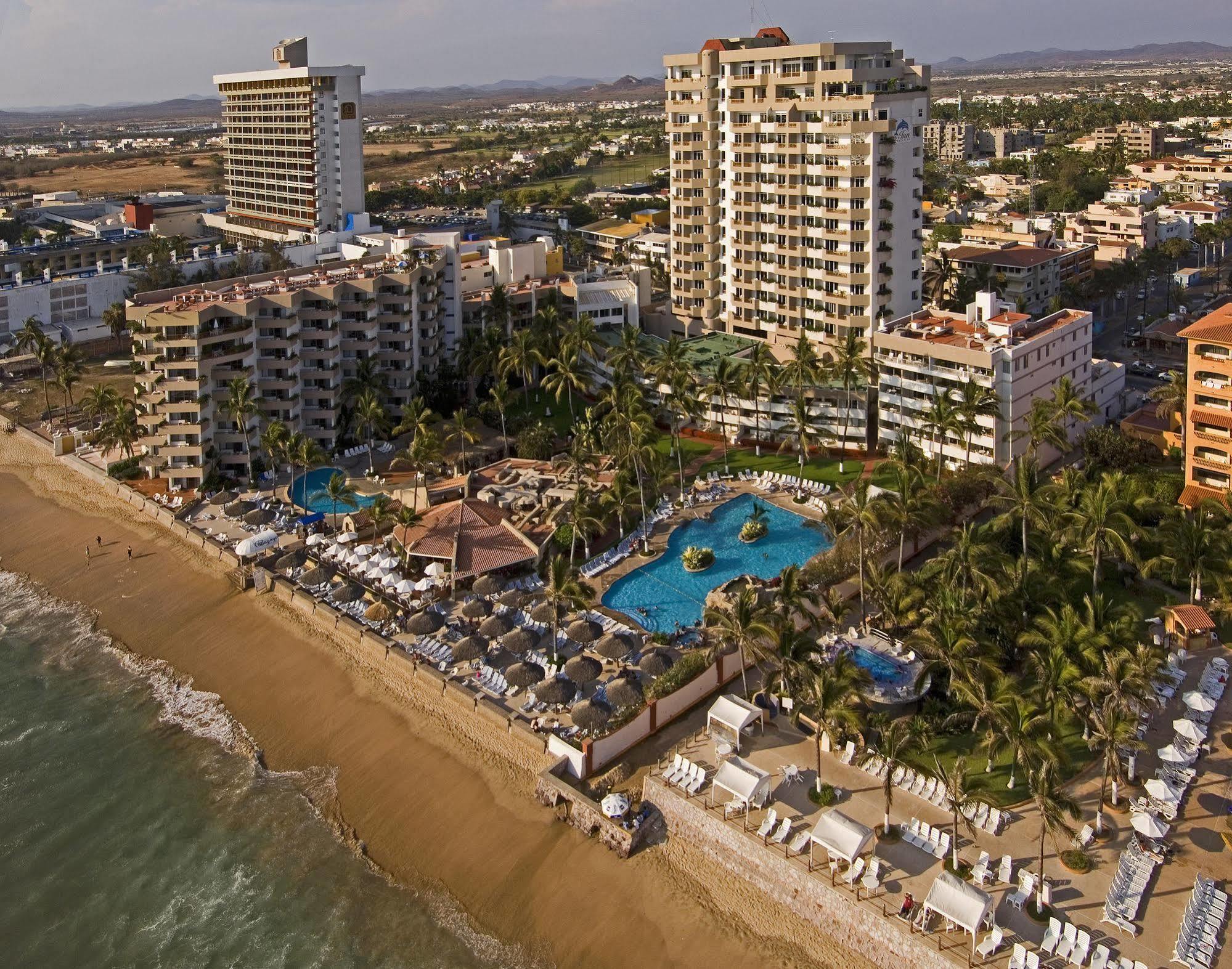 The At Hotel