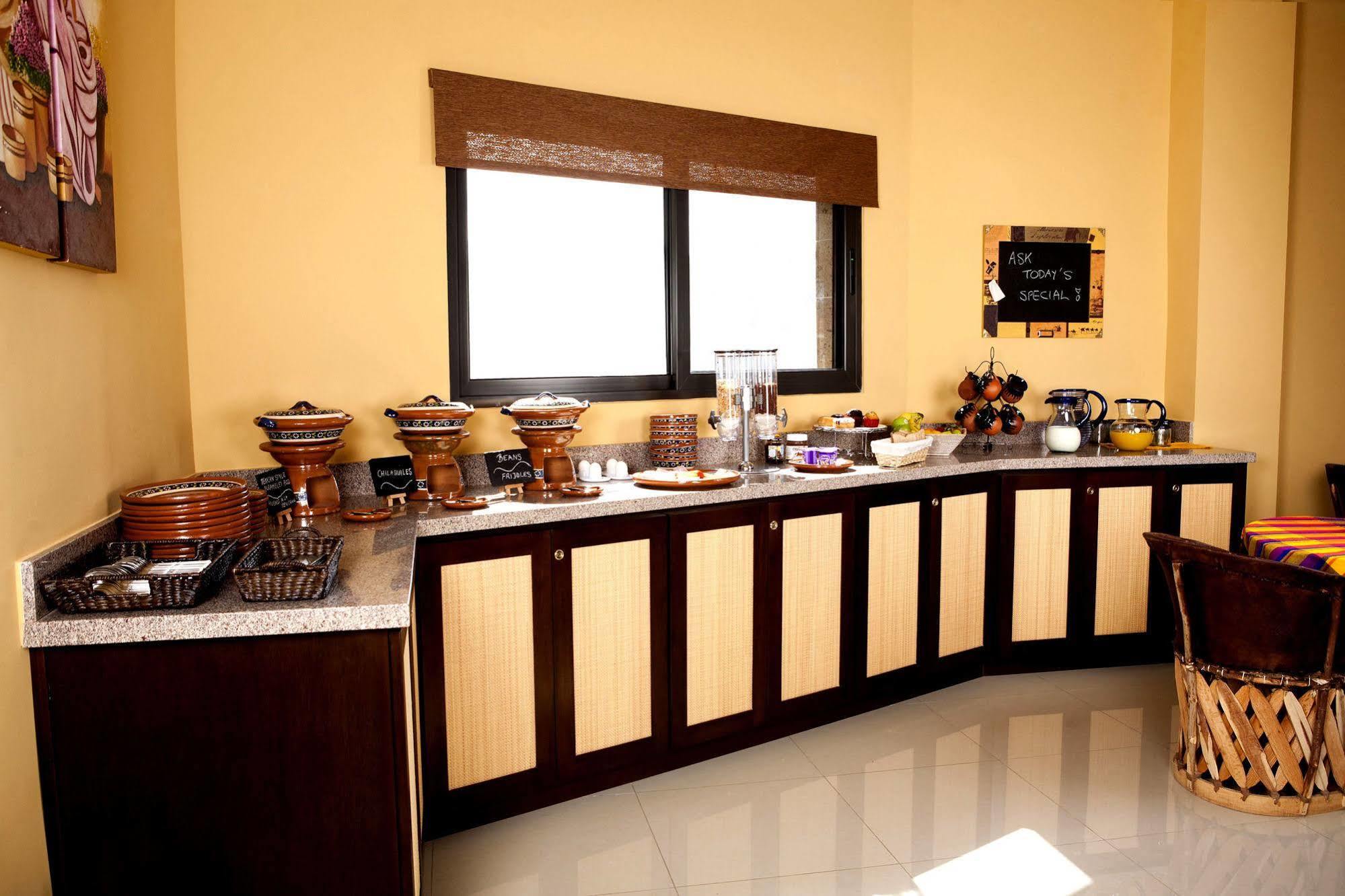 Hotel 7 Maravillas Adults Only 4*