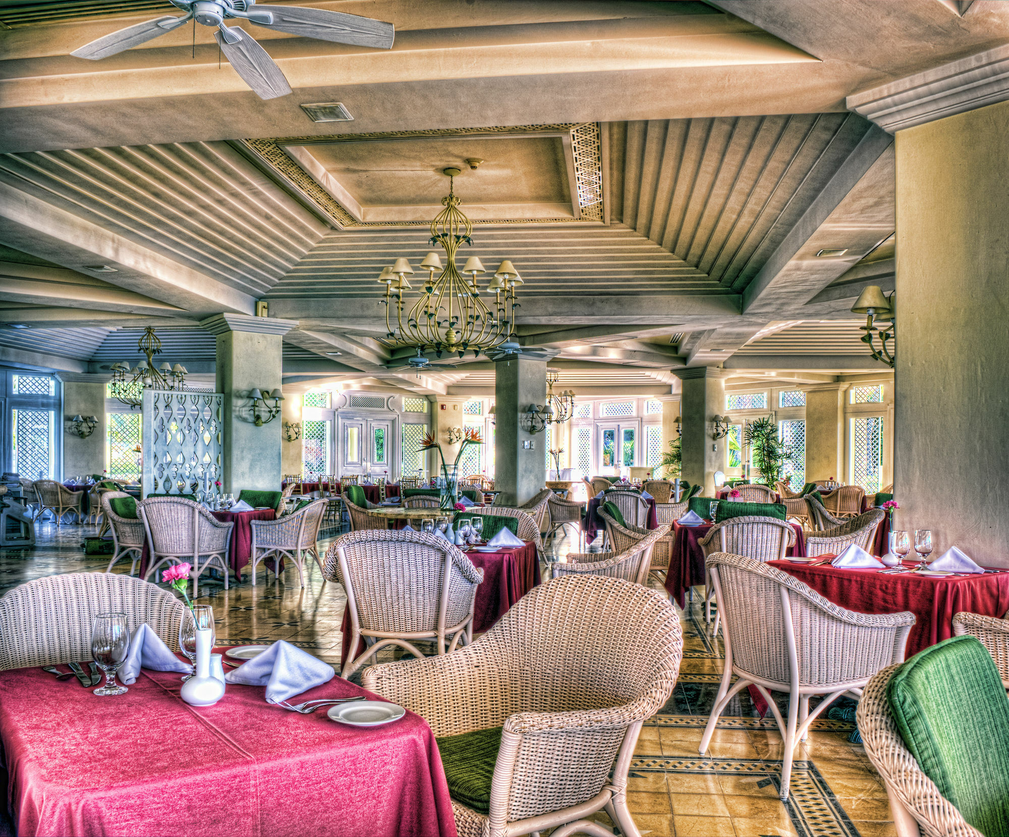 Emerald Estates Hotel 4*