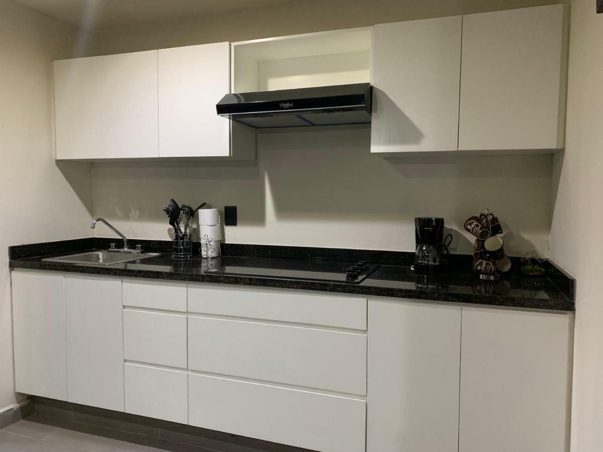 Zona Dorada: Amplio Departamento 12 Mazatlán